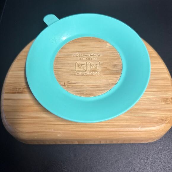 Munchkin Bamboo Baby Suction Plate - Picture 2 of 2